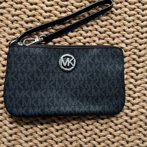 Brand new Michael kors wristlet